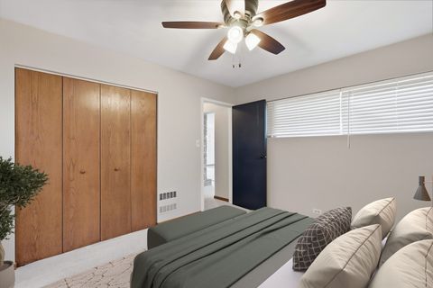 Tiny photo for 2310 Washington Street, Davenport, IA 52804 (MLS # 12551807)