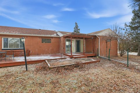 Tiny photo for 2310 Washington Street, Davenport, IA 52804 (MLS # 12551807)