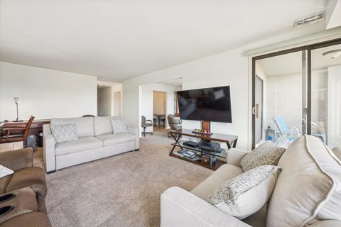 Tiny photo for 453 Raintree Drive #5A, Glen Ellyn, IL 60137 (MLS # 12502508)