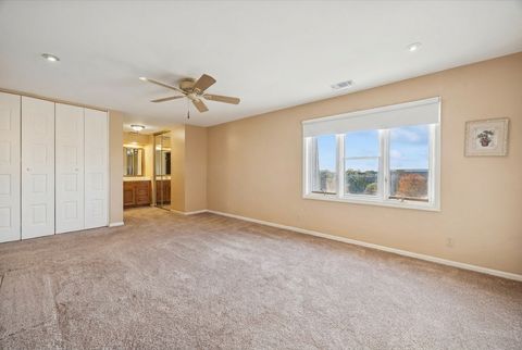 Tiny photo for 453 Raintree Drive #5A, Glen Ellyn, IL 60137 (MLS # 12502508)