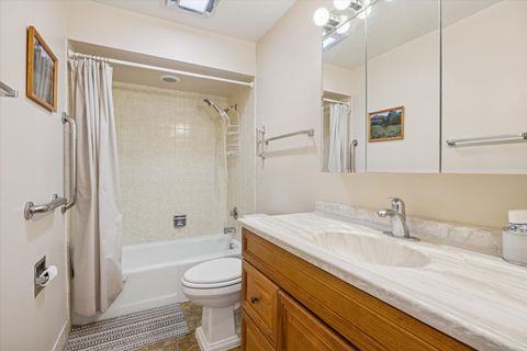 Tiny photo for 453 Raintree Drive #5A, Glen Ellyn, IL 60137 (MLS # 12502508)