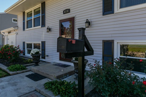 Tiny photo for 4738 19th Avenue, Moline, IL 61265 (MLS # 12777472)