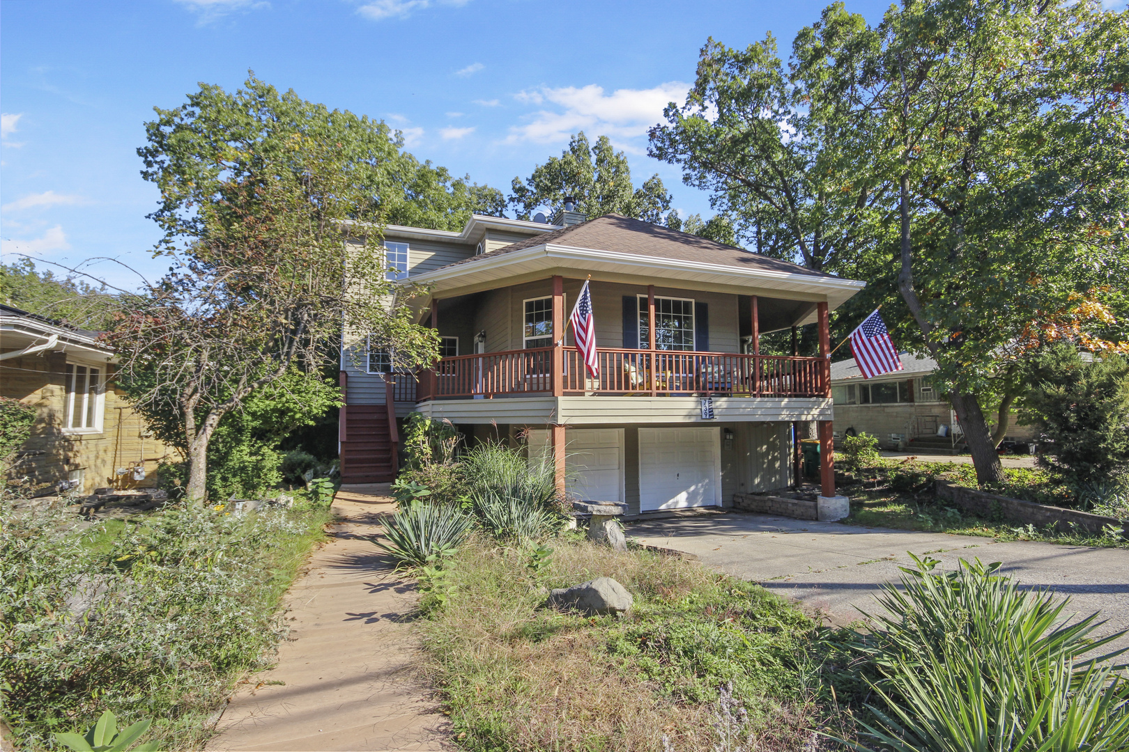 739 N Montgomery Street