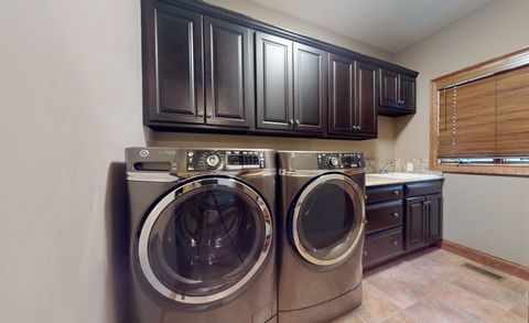 Tiny photo for 2610 Castlerock Drive, Urbana, IL 61802 (MLS # 12570955)