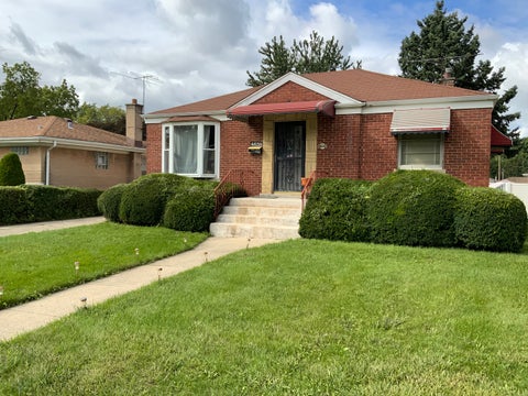 Photo of 4638 Butterfield Road, Hillside, IL 60162 (MLS # 12769256)