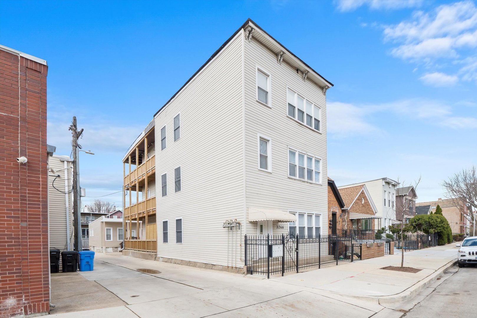 3246 S Normal Avenue
