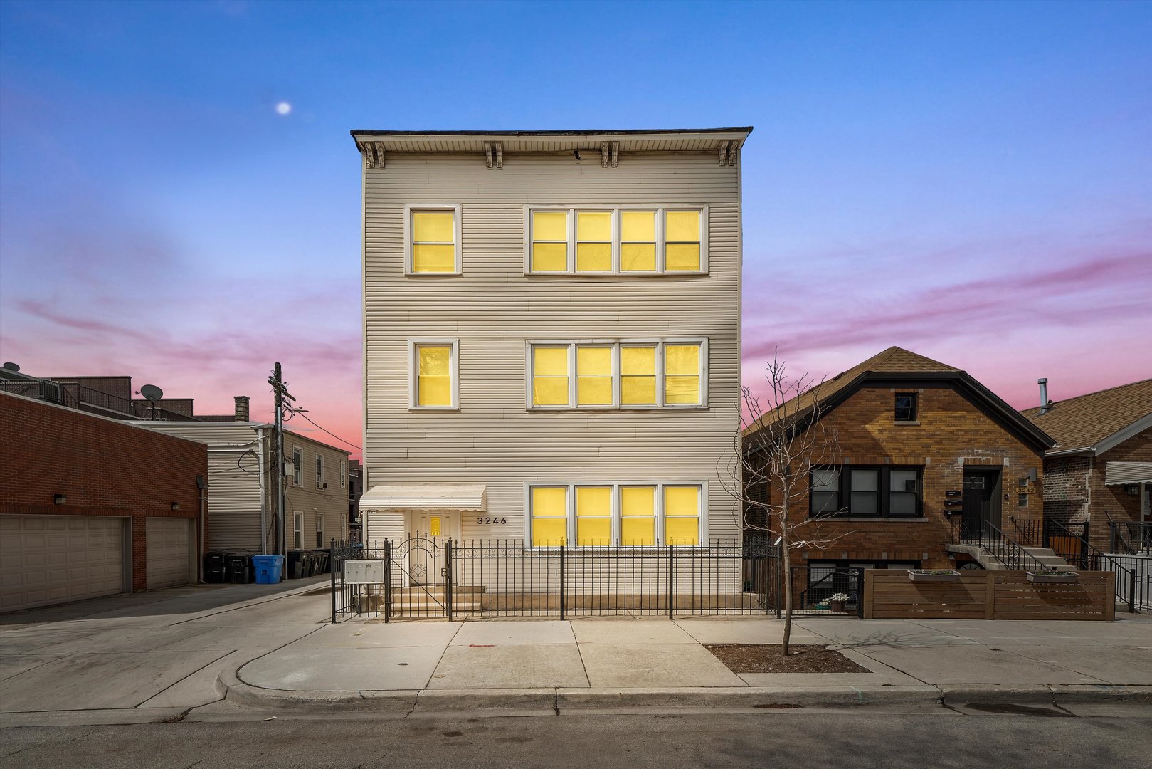 3246 S Normal Avenue