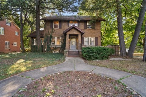 Photo of 713 Normal Avenue, Normal, IL 61761 (MLS # 12484064) Photo of 713 Normal Avenue, Normal, IL 61761 (MLS # 12484064)