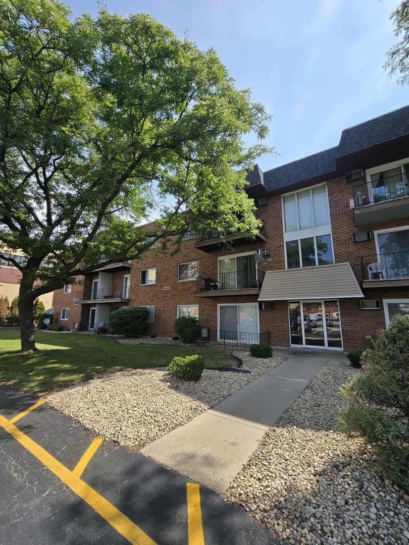 11245 S Harlem Avenue B1
