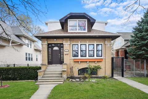 Photo of 5019 N Kostner Avenue, Chicago, IL 60630 (MLS # 12418538)