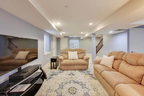 Tiny photo for 4674 N Leclaire Avenue, Chicago, IL 60630 (MLS # 12487740)