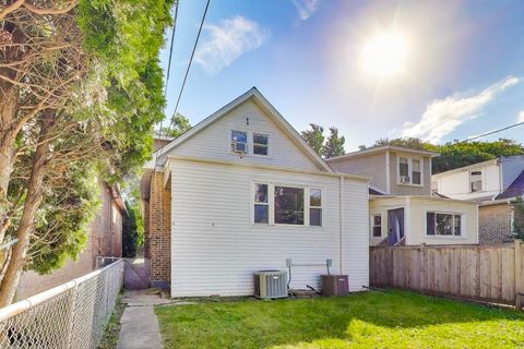 Tiny photo for 4674 N Leclaire Avenue, Chicago, IL 60630 (MLS # 12487740)