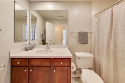 Tiny photo for 4674 N Leclaire Avenue, Chicago, IL 60630 (MLS # 12487740)