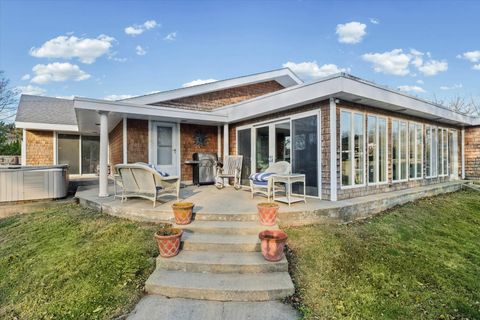 Tiny photo for 22 Greencroft Drive, Champaign, IL 61821 (MLS # 12529352)