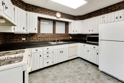 Tiny photo for 5649 N Moody Avenue, Chicago, IL 60646 (MLS # 12750993)