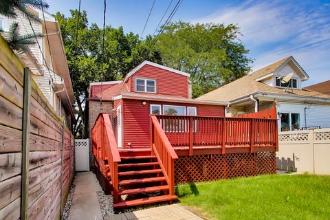 Tiny photo for 5649 N Moody Avenue, Chicago, IL 60646 (MLS # 12750993)