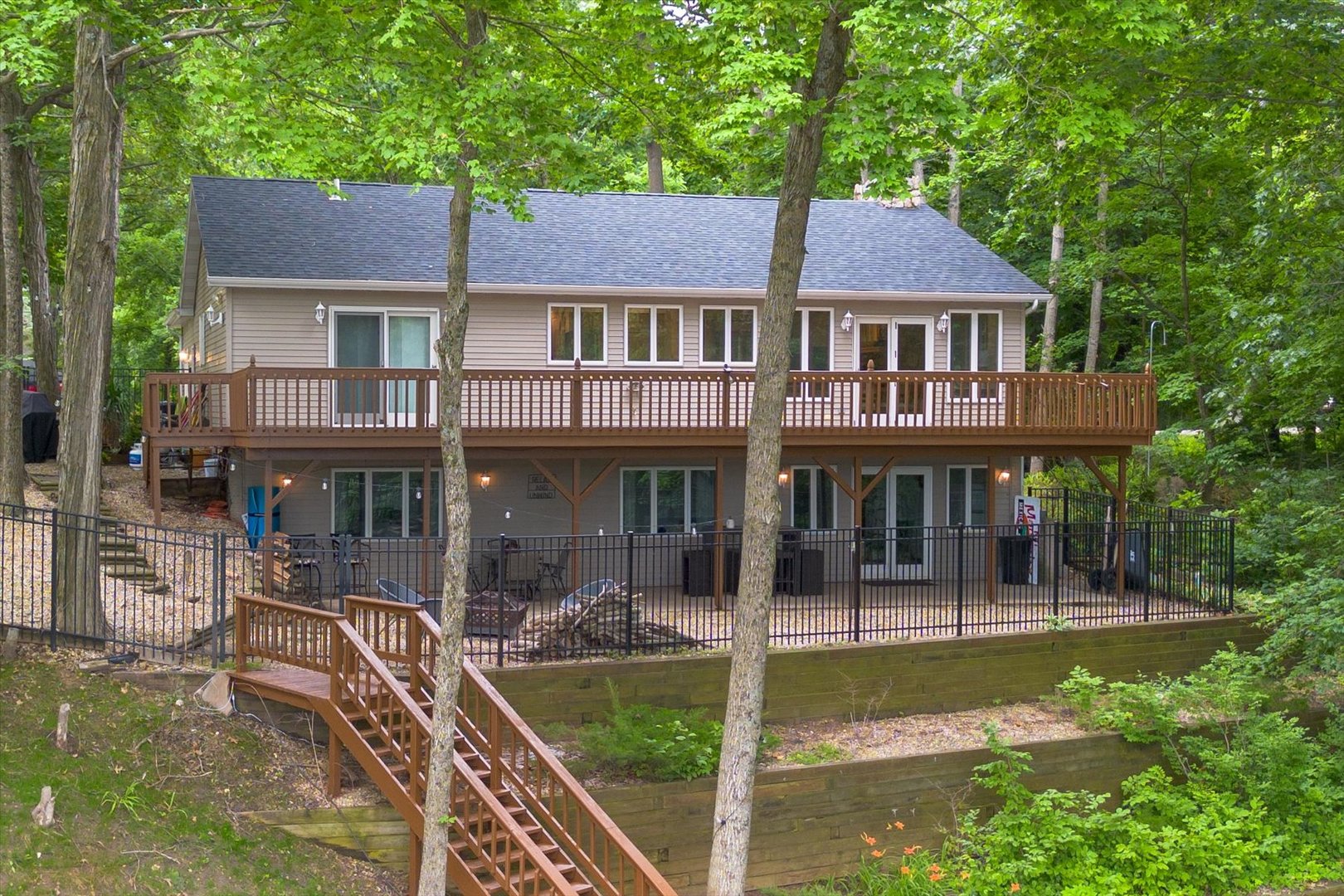 147 Lake Thunderbird Drive