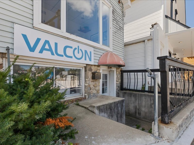 111 W Railroad Avenue NW