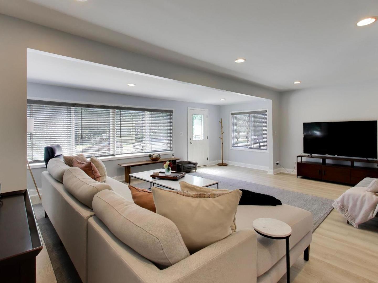 7720 W 65th Place