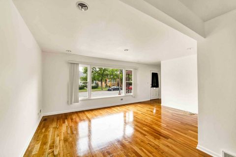 Tiny photo for 2725 N Oak Park Avenue, Chicago, IL 60707 (MLS # 12595041)