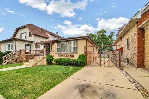 Tiny photo for 2725 N Oak Park Avenue, Chicago, IL 60707 (MLS # 12595041)