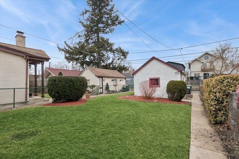 Tiny photo for 7925 W Cressett Drive, Elmwood Park, IL 60707 (MLS # 12587686)