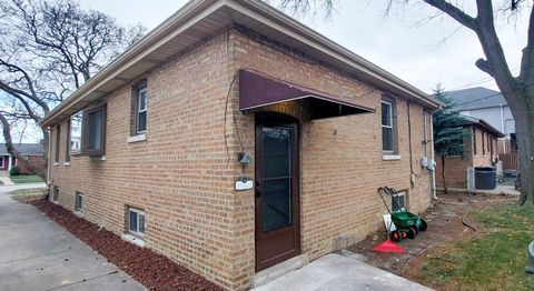 A home in Evergreen Park