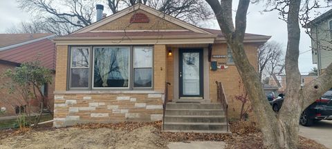 A home in Evergreen Park