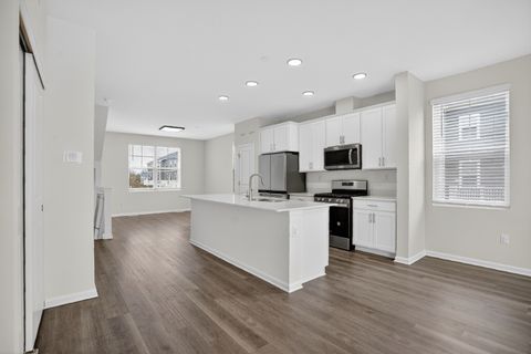 Tiny photo for 2257 Glacier Street, Mundelein, IL 60060 (MLS # 12622794)