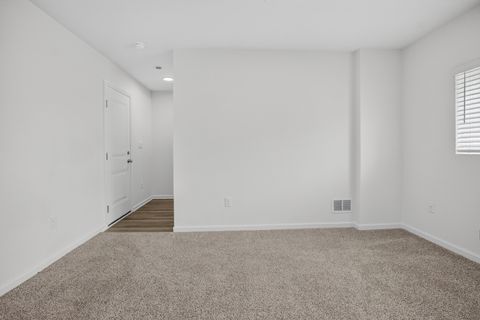 Tiny photo for 2257 Glacier Street, Mundelein, IL 60060 (MLS # 12622794)