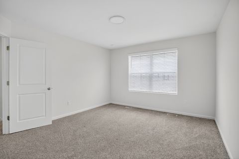 Tiny photo for 2257 Glacier Street, Mundelein, IL 60060 (MLS # 12622794)