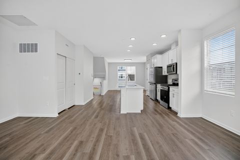 Tiny photo for 2257 Glacier Street, Mundelein, IL 60060 (MLS # 12622794)