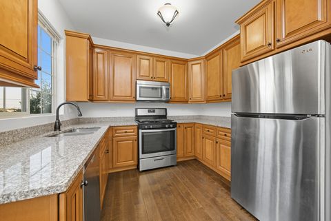 Tiny photo for 1544 Lakeridge Court, Mundelein, IL 60060 (MLS # 12479107)
