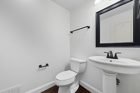 Tiny photo for 1544 Lakeridge Court, Mundelein, IL 60060 (MLS # 12479107)