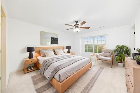 Tiny photo for 1544 Lakeridge Court, Mundelein, IL 60060 (MLS # 12479107)