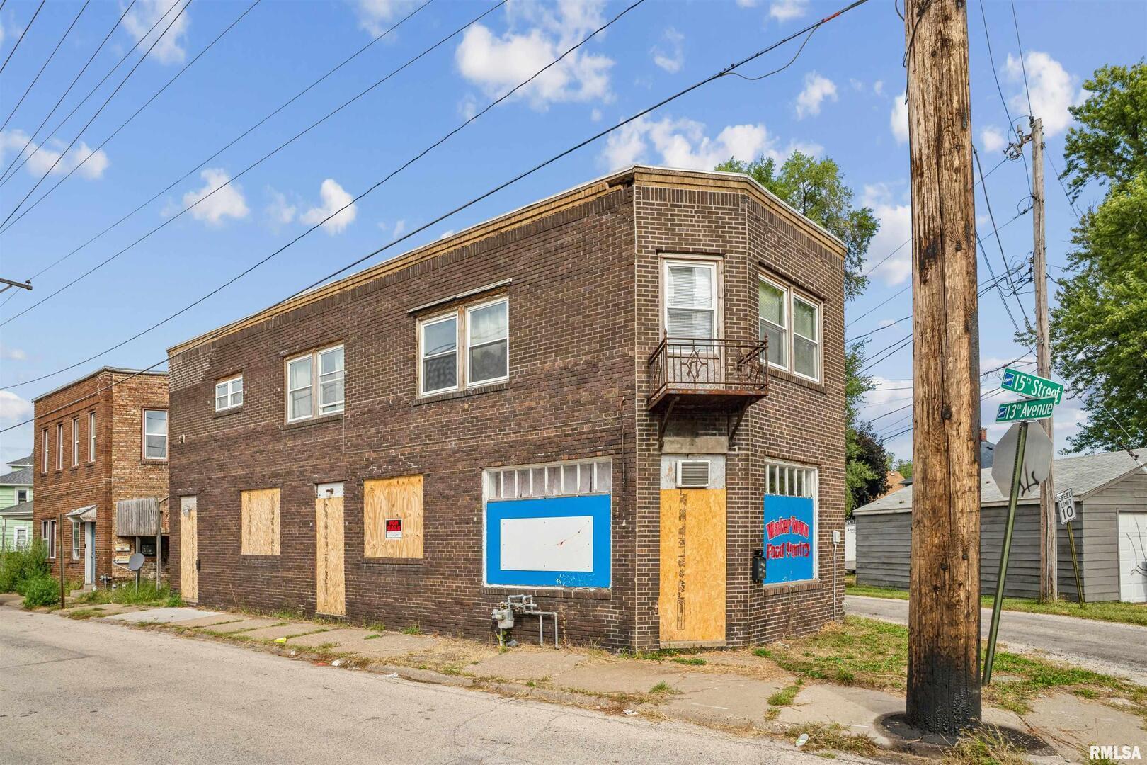Photo 1 of 18 — 1365 1/2 13TH Avenue, East Moline, IL 61244