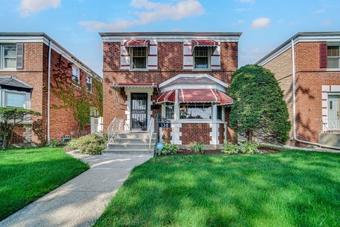 Photo of 138 Linden Avenue, Bellwood, IL 60104 (MLS # 12758067)