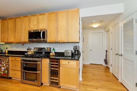 Tiny photo for 6558 N Washtenaw Avenue #2, Chicago, IL 60645 (MLS # 12436255)