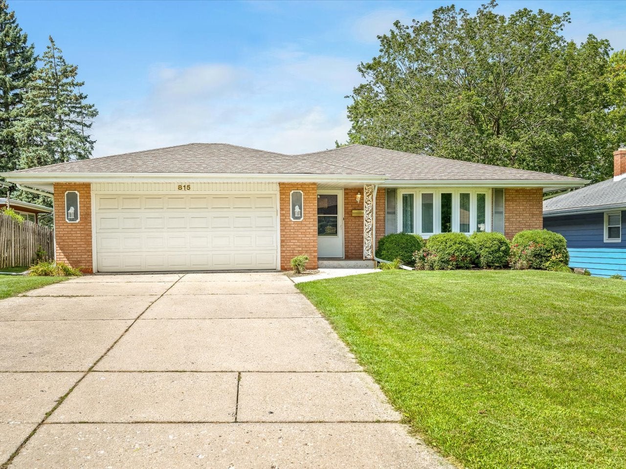 815 Parkside Drive