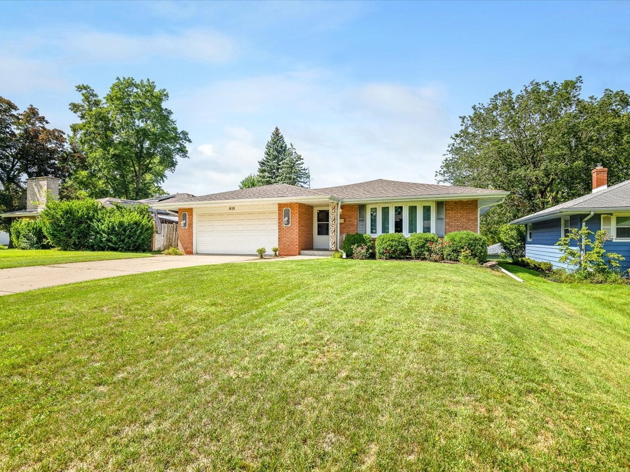 815 Parkside Drive
