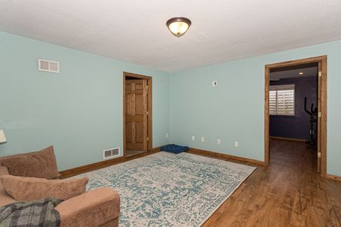 Tiny photo for 2039 E 46th Street, Davenport, IA 52807 (MLS # 12637254)
