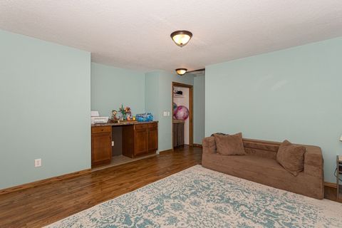 Tiny photo for 2039 E 46th Street, Davenport, IA 52807 (MLS # 12637254)