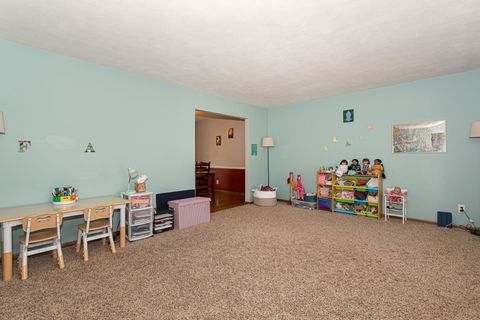 Tiny photo for 2039 E 46th Street, Davenport, IA 52807 (MLS # 12637254)