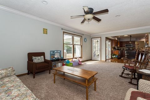 Tiny photo for 2039 E 46th Street, Davenport, IA 52807 (MLS # 12637254)
