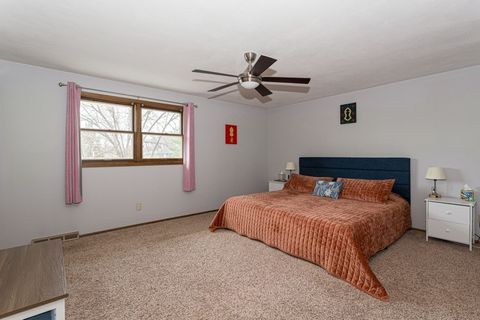 Tiny photo for 2039 E 46th Street, Davenport, IA 52807 (MLS # 12637254)