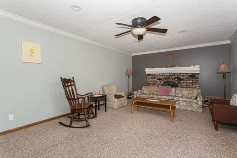 Tiny photo for 2039 E 46th Street, Davenport, IA 52807 (MLS # 12637254)