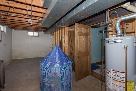 Tiny photo for 2039 E 46th Street, Davenport, IA 52807 (MLS # 12637254)