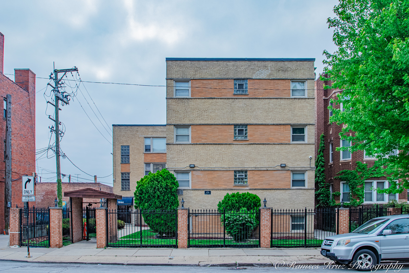7844 S Jeffery Boulevard