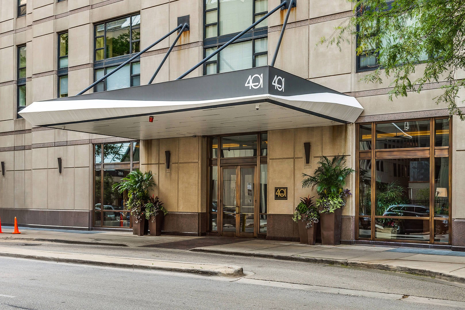 401 E ONTARIO Street 2505