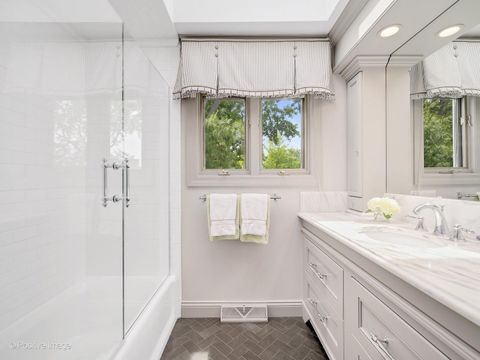 Tiny photo for 126 Naperville Road, Clarendon Hills, IL 60514 (MLS # 12657341)